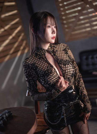 欧美红唇美女_高清免费播放